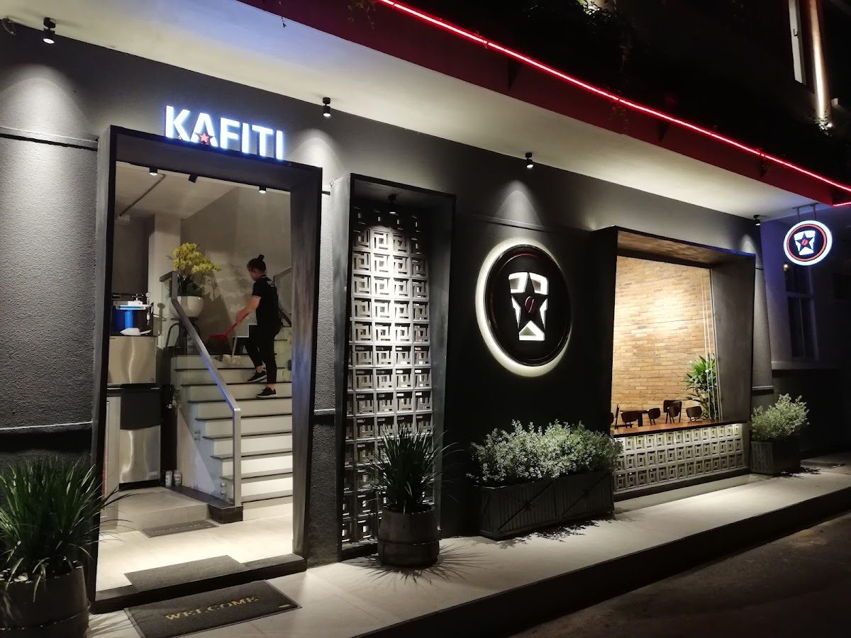 Không gian quán cà phê Kafiti Coffee tại 100 Đường số 19E, Tên Lửa, Bình Trị Đông B, Bình Tân, 4.5/5 từ 434 đánh giá trên Google Maps Không gian quán cà phê Kafiti Coffee tại 100 Đường số 19E, Tên Lửa, Bình Trị Đông B, Bình Tân, 4.5/5 từ 434 đánh giá trên Google Maps