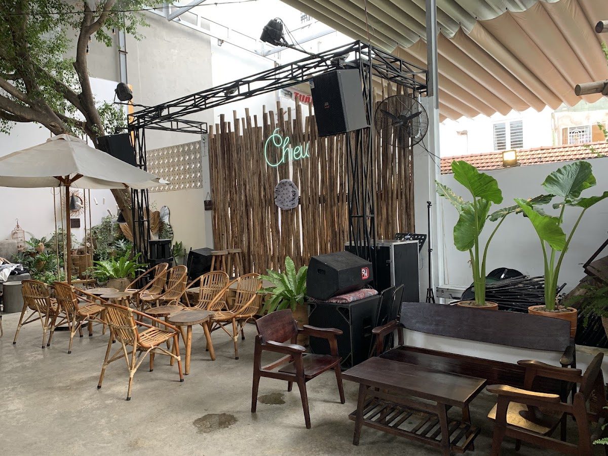 Không gian quán cà phê Kiên Cafe Studio tại 195 Phạm Văn Chiêu, Phường 14, Gò Vấp, 4.2/5 từ 800 đánh giá trên Google Maps Không gian quán cà phê Kiên Cafe Studio tại 195 Phạm Văn Chiêu, Phường 14, Gò Vấp, 4.2/5 từ 800 đánh giá trên Google Maps