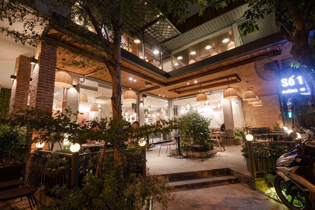 Không gian quán cà phê Gentlemen's Coffee tại 2A Vĩnh Hội, Phường 3, Quận 4, 4.5/5 từ 1.044 đánh giá trên Google Maps