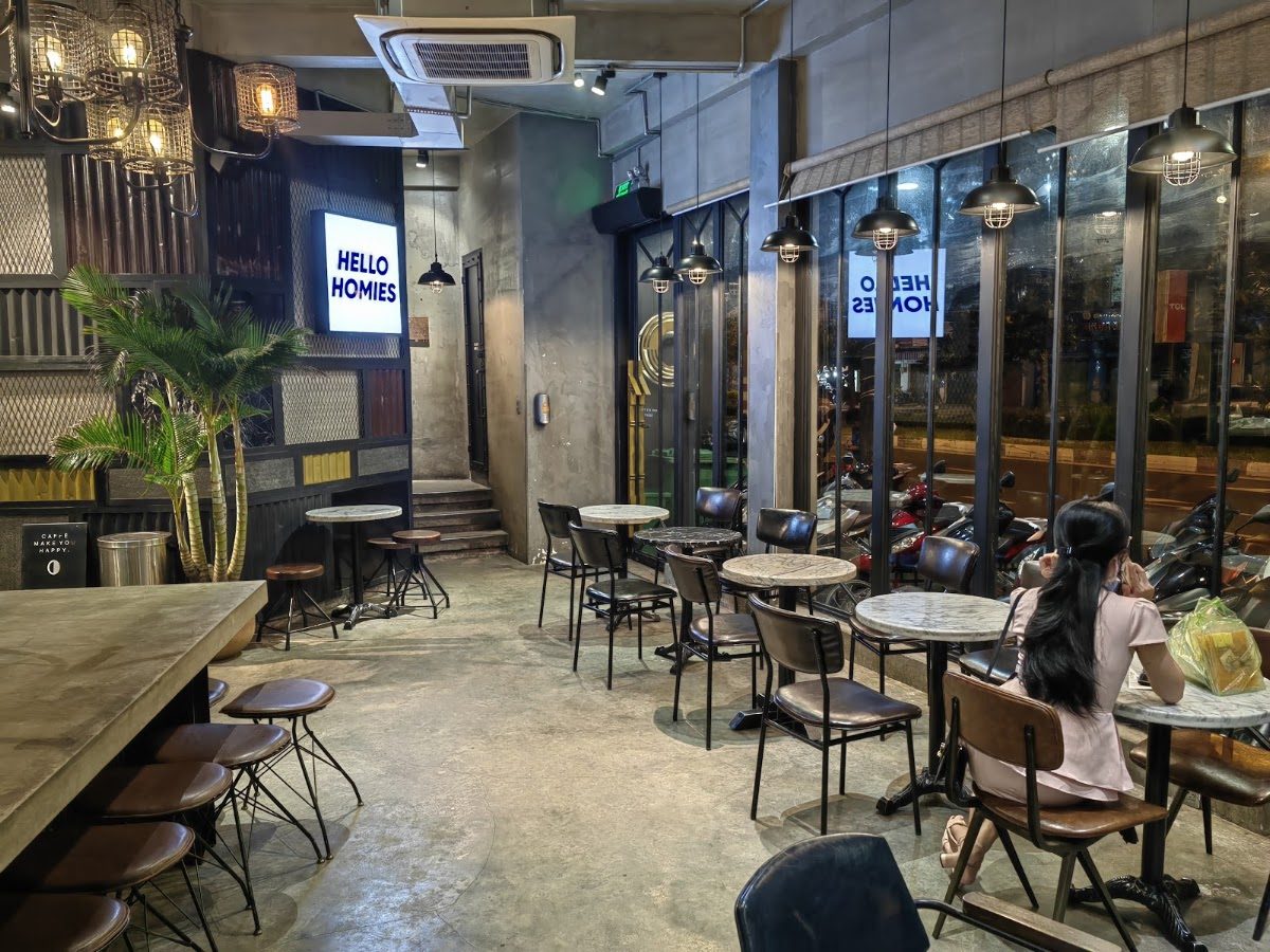 Không gian quán cà phê Cheese Coffee tại 307 Hồng Bàng, Phường 11, Quận 5, 4.1/5 từ 2.541 đánh giá trên Google Maps Không gian quán cà phê Cheese Coffee tại 307 Hồng Bàng, Phường 11, Quận 5, 4.1/5 từ 2.541 đánh giá trên Google Maps