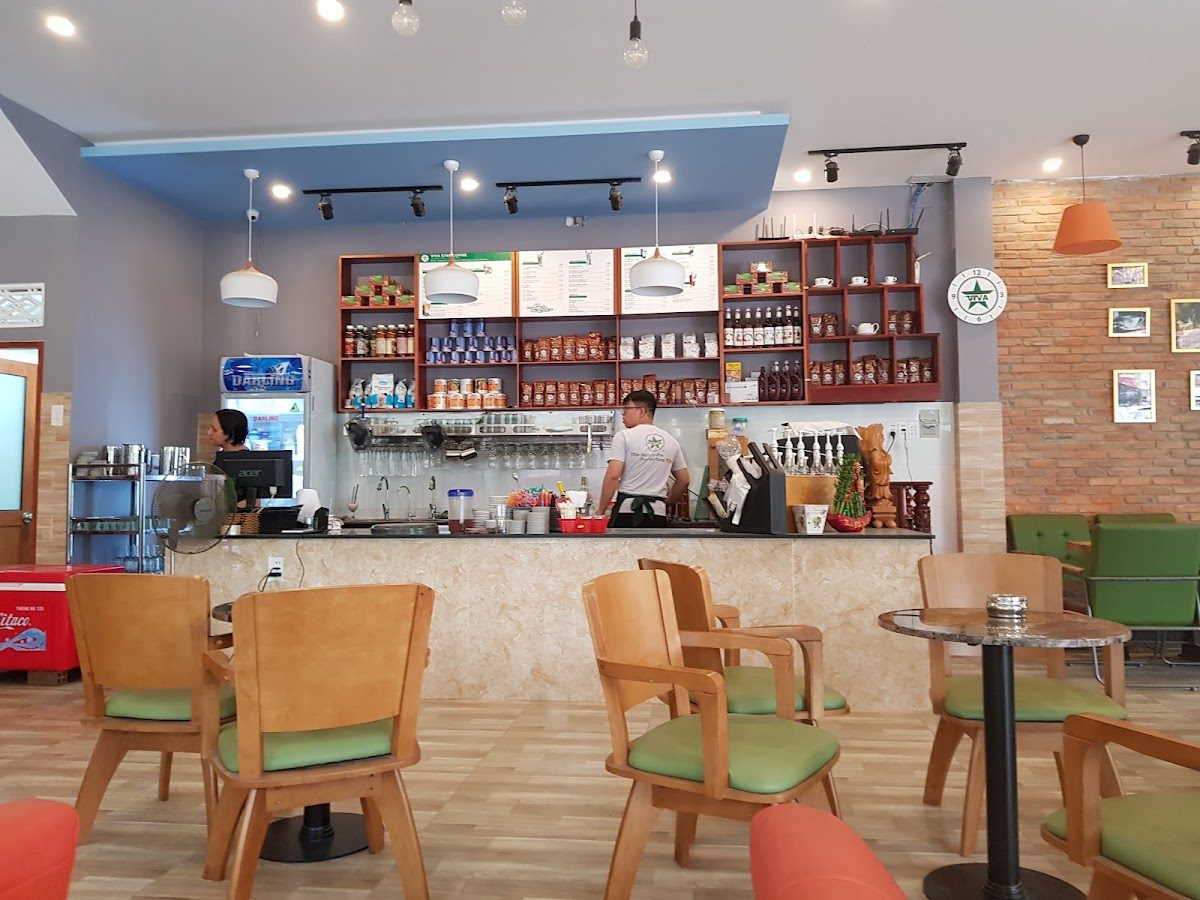 Không gian quán cà phê Viva Star Coffee tại 62 Đường số 65, khu định cư Tân Quy Đông, Quận 7, 4.3/5 từ 93 đánh giá trên Google Maps Không gian quán cà phê Viva Star Coffee tại 62 Đường số 65, khu định cư Tân Quy Đông, Quận 7, 4.3/5 từ 93 đánh giá trên Google Maps