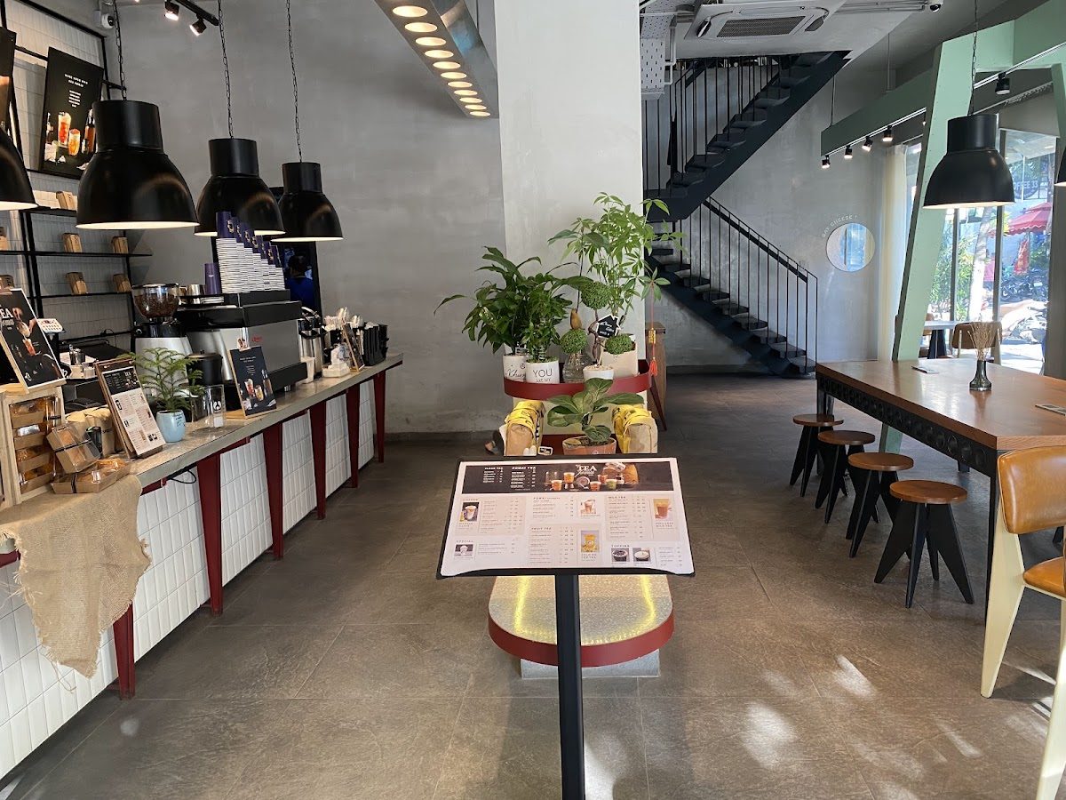 Không gian quán cà phê Cheese Coffee tại 43 Cộng Hòa, Phường 4, Tân Bình, 4/5 từ 724 đánh giá trên Google Maps Không gian quán cà phê Cheese Coffee tại 43 Cộng Hòa, Phường 4, Tân Bình, 4/5 từ 724 đánh giá trên Google Maps