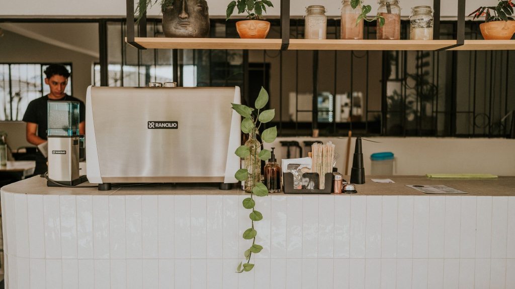 Setup quầy pha chế cho quán cà phê mới