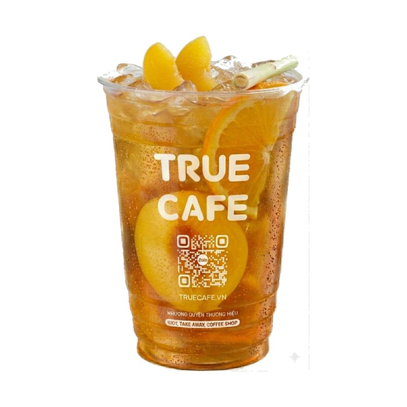 Ly Trà Đào Cam Sả True Cafe với miếng đào, lát cam và cây sả trong ly